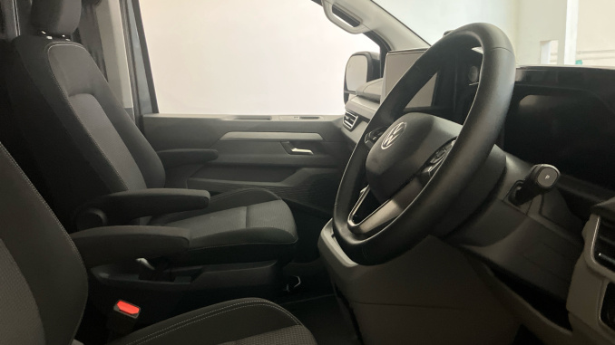 Volkswagen Transporter T32 Swb Diesel 2.0 TDI 170 Commerce Pro S Van Auto [5 Plus] - Image 15